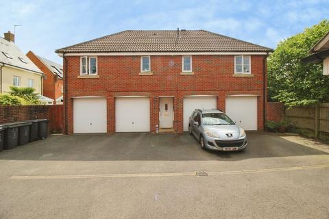 2 bedroom coach house to rent, Jason Close, Swindon SN25