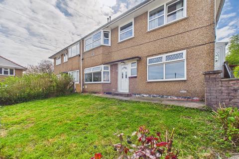 2 bedroom flat for sale, Trenant, Ebbw Vale, NP23