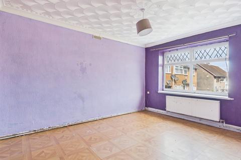 2 bedroom flat for sale, Trenant, Ebbw Vale, NP23