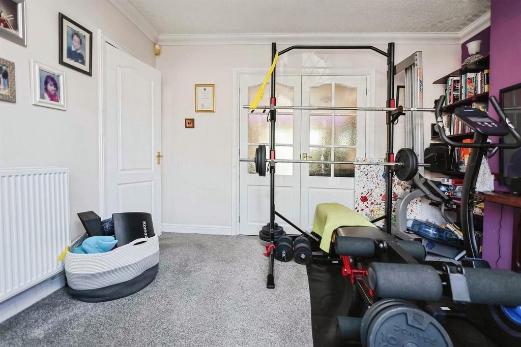 House in Solihull, West Midlands - More