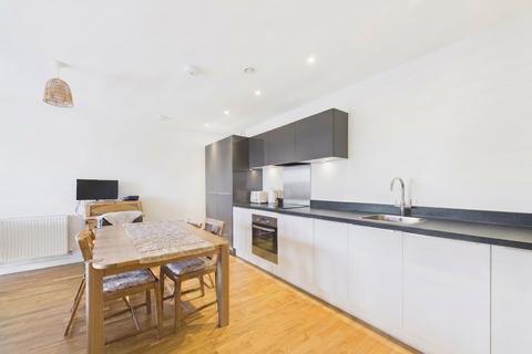 2 bedroom flat for sale, Arla Place, Ruislip, HA4