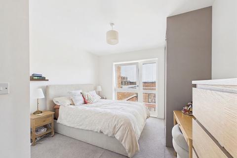 2 bedroom flat for sale, Arla Place, Ruislip, HA4