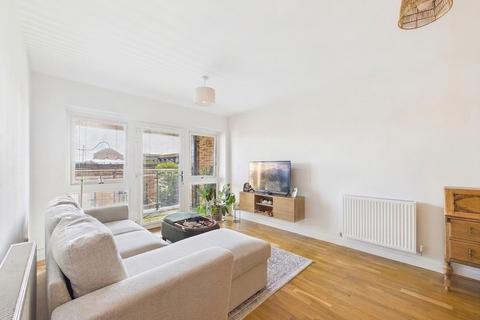 2 bedroom flat for sale, Arla Place, Ruislip, HA4
