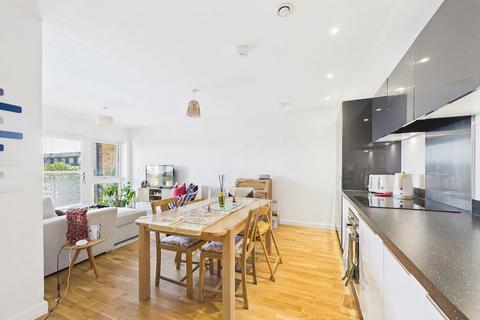 2 bedroom flat for sale, Arla Place, Ruislip, HA4