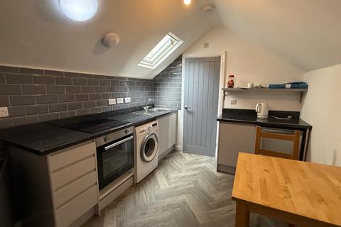1 bedroom flat to rent, High Street, Ammanford SA18