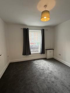 1 bedroom flat to rent, High Street, Ammanford SA18