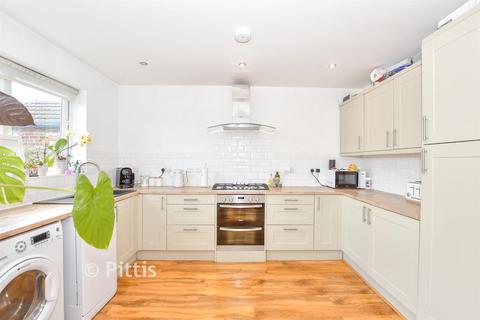 3 bedroom detached house for sale, Clatterford Road, Newport PO30