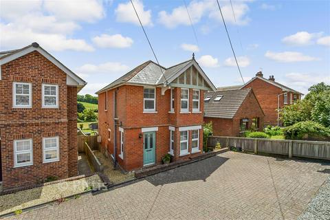 3 bedroom detached house for sale, Clatterford Road, Newport PO30