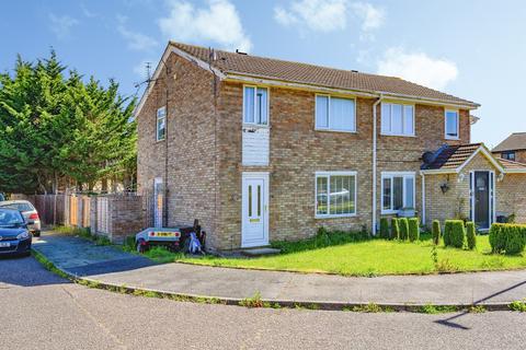 3 bedroom semi-detached house for sale, Bembridge Gardens, Luton