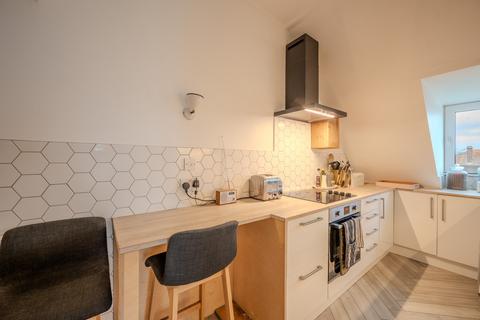 3 bedroom flat for sale, Hollington Park Road, St. Leonards