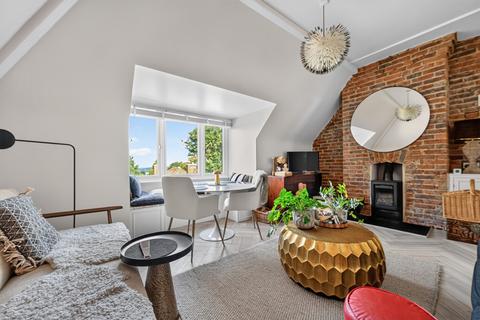 3 bedroom flat for sale, Hollington Park Road, St. Leonards