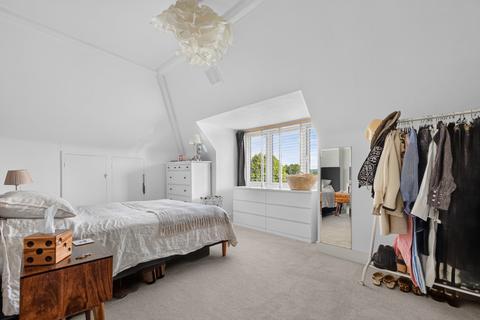 3 bedroom flat for sale, Hollington Park Road, St. Leonards
