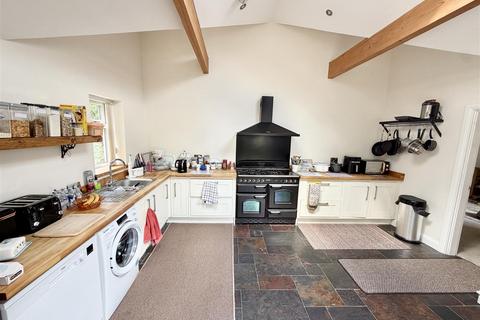 3 bedroom semi-detached house for sale, Norton Close, Halifax