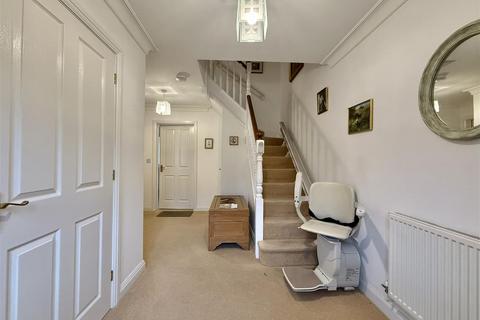 4 bedroom terraced house for sale, Woodfield Gardens, Hereford HR2