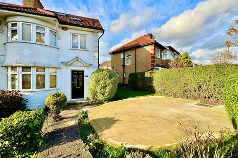 Deans Lane, Edgware, HA8