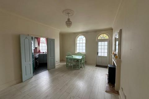 2 bedroom flat to rent, The Octagon, TAUNTON, TA1