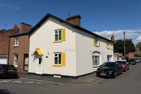 2 bedroom apartment to rent, Gunnery Terrace, Leamington Spa, CV32