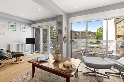 4 bedroom end of terrace house for sale, Morecoombe Close, Kingston Hill, Surrey, KT2