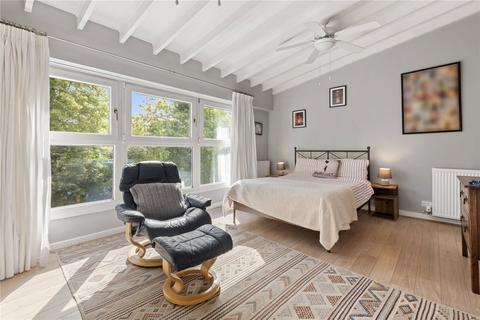 4 bedroom end of terrace house for sale, Morecoombe Close, Kingston Hill, Surrey, KT2