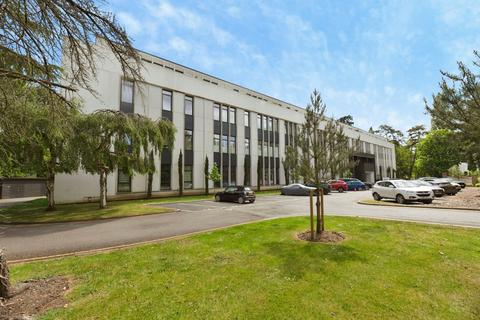 2 bedroom flat for sale, Littleworth Road, ESHER, Surrey, KT10