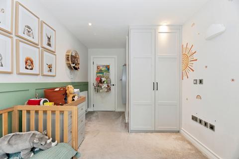 2 bedroom flat for sale, Littleworth Road, ESHER, Surrey, KT10