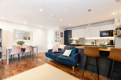 Littleworth Road, ESHER, Surrey, KT10