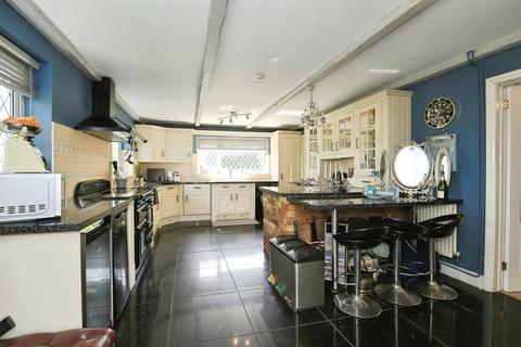 5 bedroom detached house for sale, Whittlesey Road, Benwick, March
