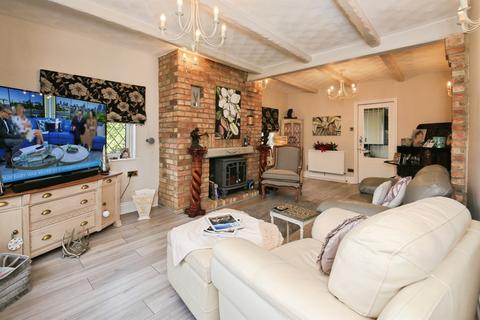 5 bedroom detached house for sale, Whittlesey Road, Benwick, March