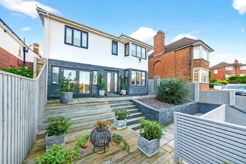 Mitchley Avenue, Purley CR8