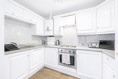 3 bedroom flat for sale, Tudor Square, Pembrokeshire SA70