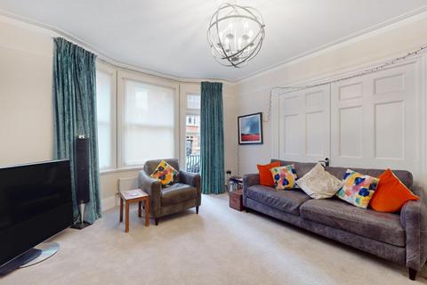 3 bedroom apartment for sale, Clarence Gate Gardens, Glentworth Street, London, NW1