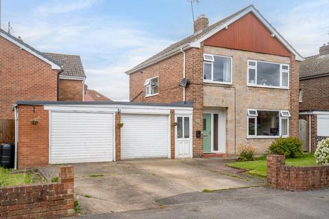 3 bedroom detached house for sale, Dringthorpe Road, York