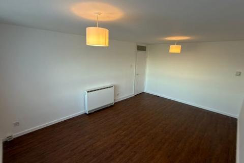 2 bedroom apartment to rent, Shakespeare Towers, Burmantofts, Leeds, LS9 7UG
