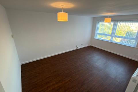 2 bedroom apartment to rent, Shakespeare Towers, Burmantofts, Leeds, LS9 7UG