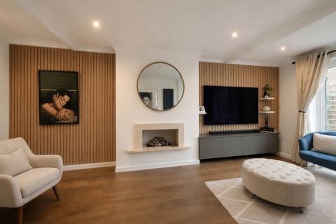 Deacons Hill Road, Elstree