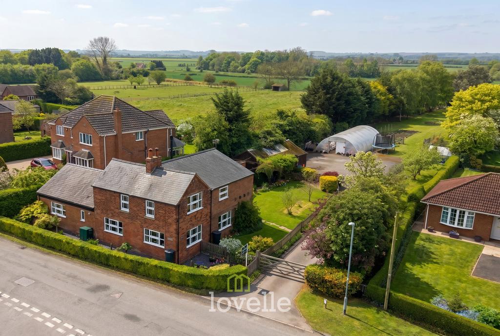 Fulstow Northway, Fulstow LN11 6 bed detached house for sale - £545,000