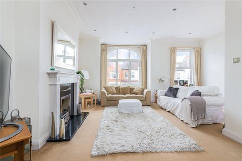 2 bedroom apartment to rent, Osward Road, SW17
