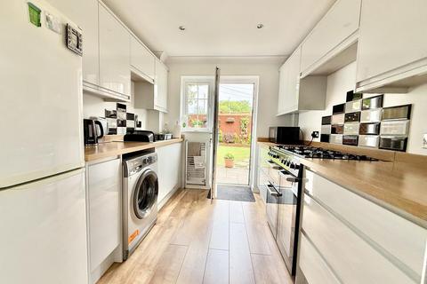 3 bedroom end of terrace house for sale, Tresillian Close, Christchurch BH23