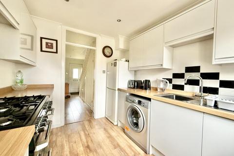 3 bedroom end of terrace house for sale, Tresillian Close, Christchurch BH23