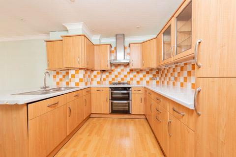 3 bedroom semi-detached house for sale, Baird Road, Farnborough, GU14