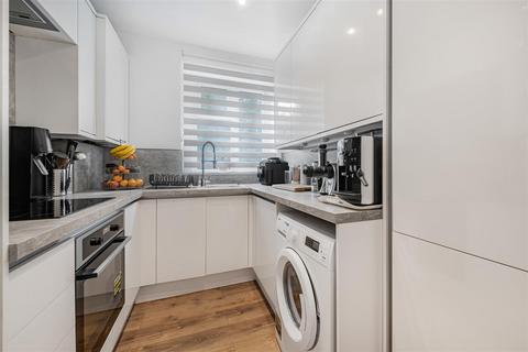 Carshalton Road, Sutton