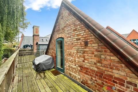 3 bedroom end of terrace house to rent, The Ropery, LINCOLN