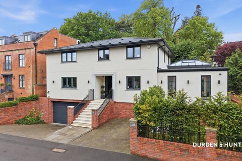 Ollards Grove, Loughton, IG10