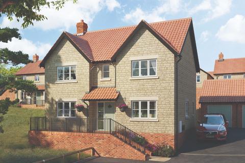 4 bedroom detached house for sale, Wessex Grove, Malmesbury, SN16