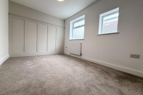 undefined, Pentregethin Road Cwmbwrla, Swansea SA5