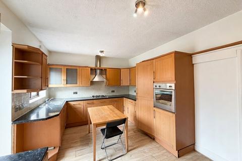 3 bedroom terraced house to rent, Alexandra Road, London, E6