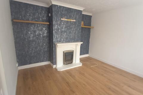 3 bedroom semi-detached house to rent, Conway Road, CANNOCK, WS11