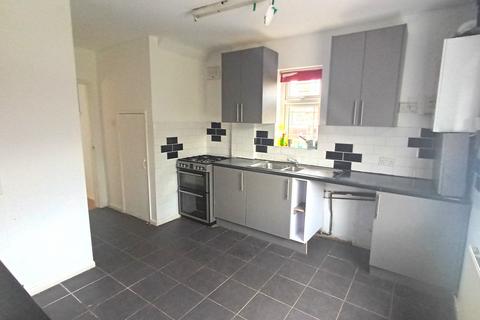 3 bedroom semi-detached house to rent, Conway Road, CANNOCK, WS11