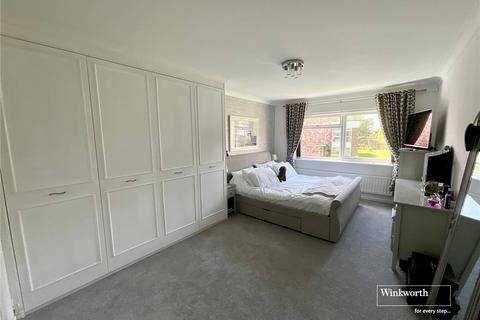 3 bedroom apartment for sale, Haslemere Avenue, Highcliffe, Christchurch, Dorset, BH23
