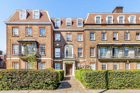 3 bedroom flat for sale, Fortis Green, London N10
